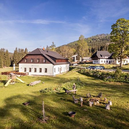 Dvur Liskovy Vrch Hotel Strazny Eksteriør billede