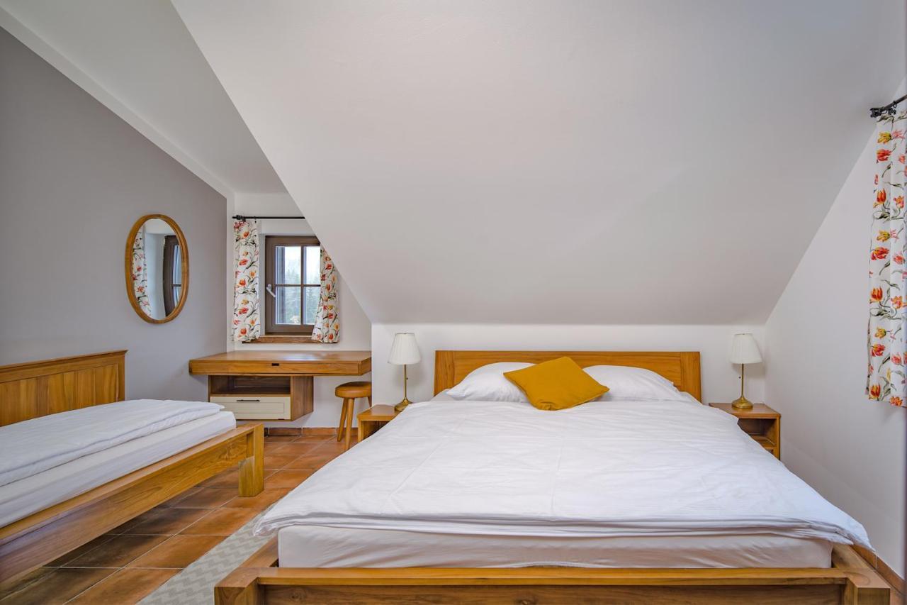 Dvur Liskovy Vrch Hotel Strazny Eksteriør billede