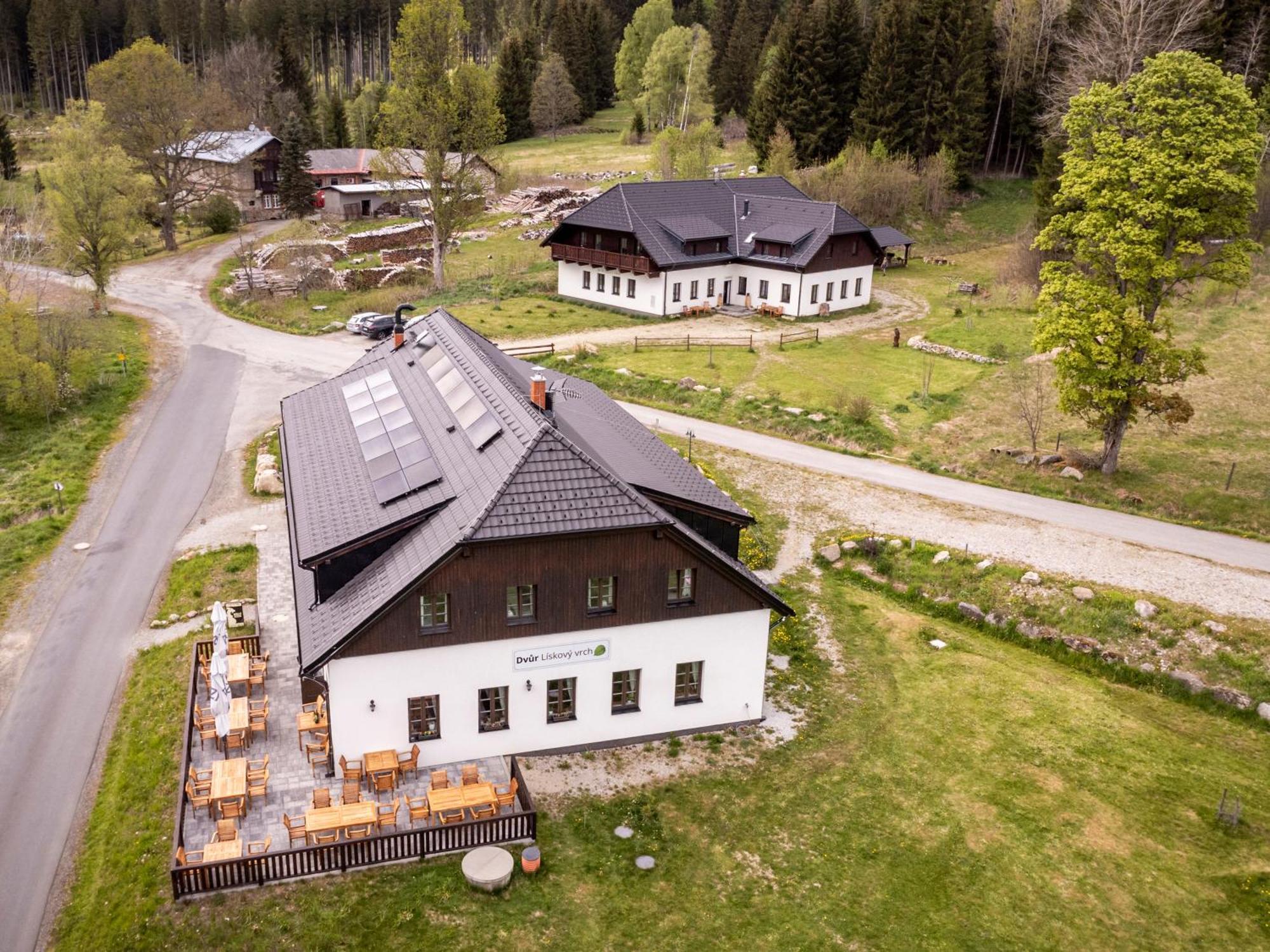 Dvur Liskovy Vrch Hotel Strazny Eksteriør billede